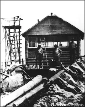 1933