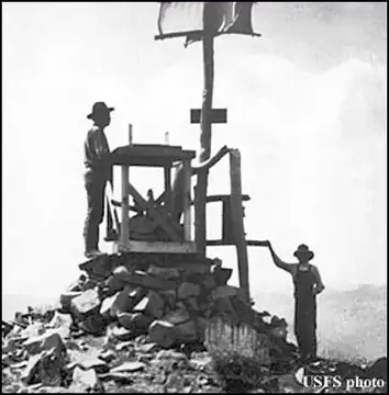 1916