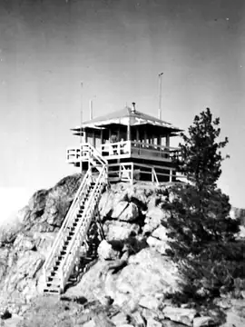 1943