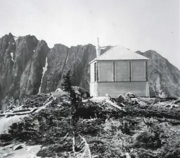 1935