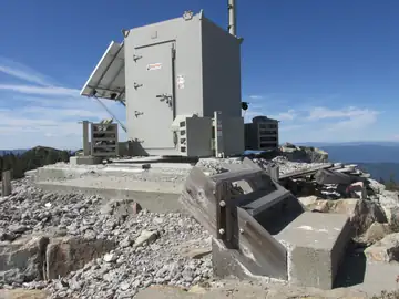 The lookout structure was removed sometime after 2014