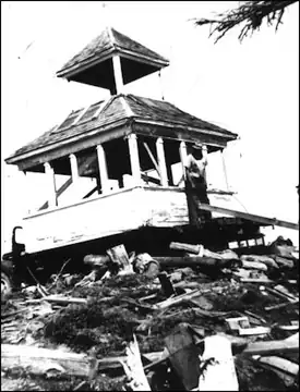 1942