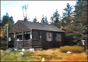 Model 1941 cabin