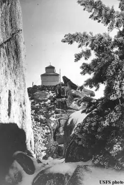 Dog Mtn. cupola cabin