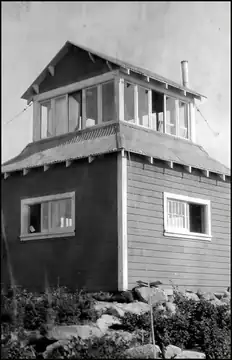 1923
