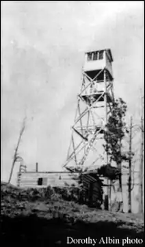 1932
