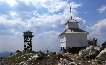 Both lookouts visible on the peak - 2018